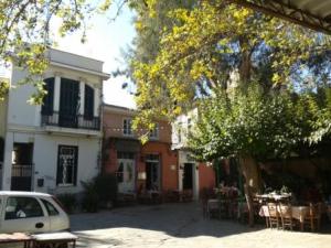 tavernas in Athens (2)